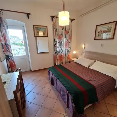 Hotel Genio 2*
