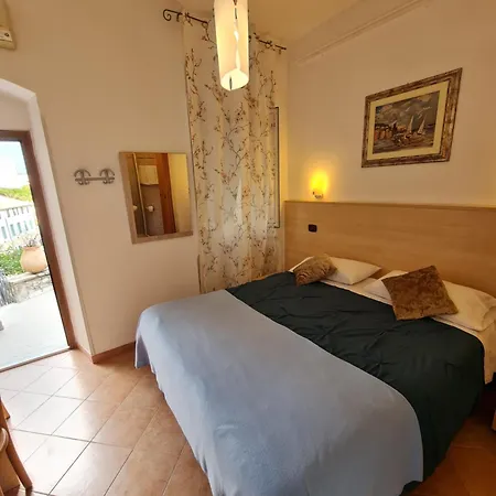 Genio Hotel 2*